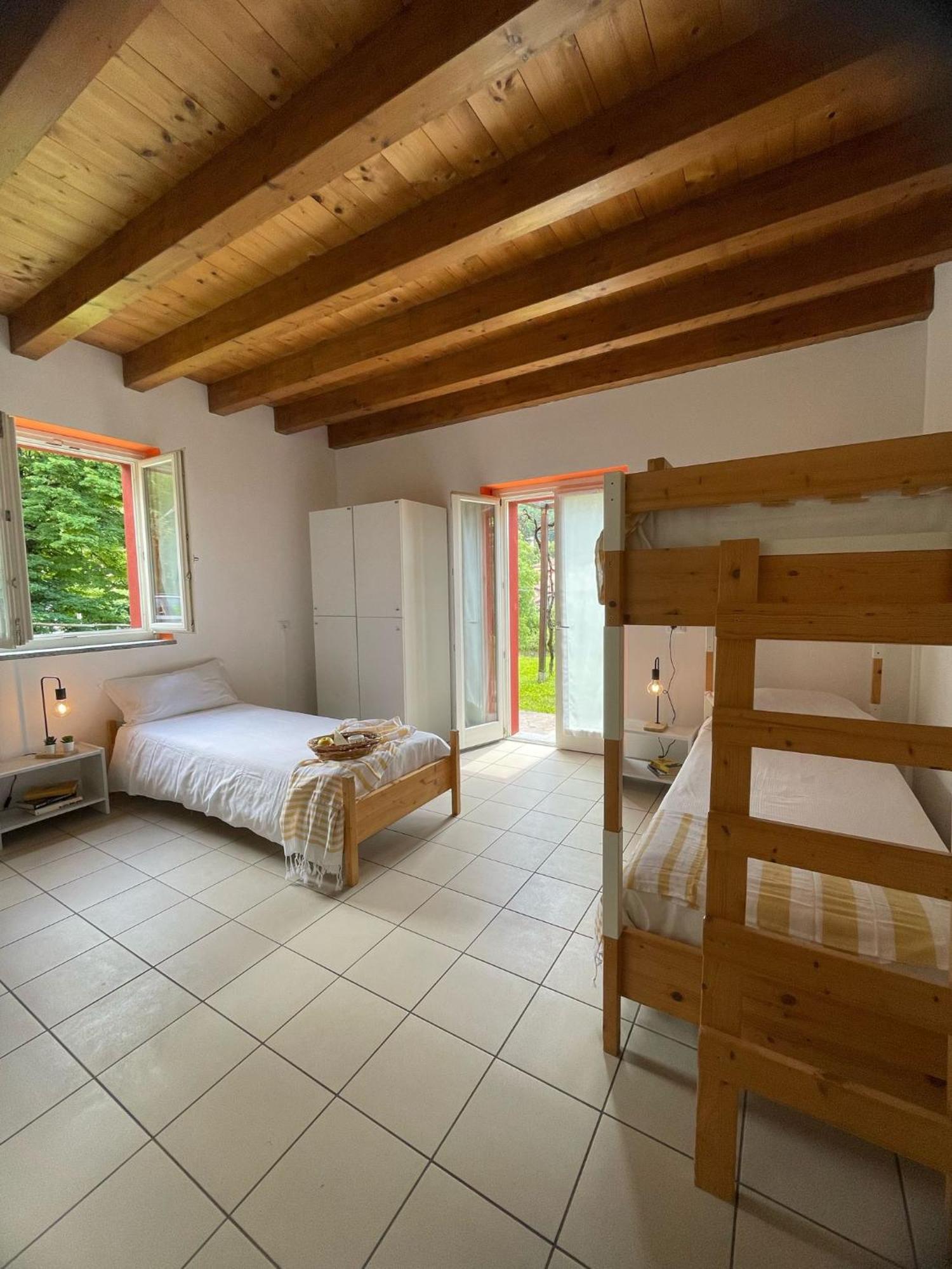 Ostello Casa Rossa Laveno-Mombello Kültér fotó