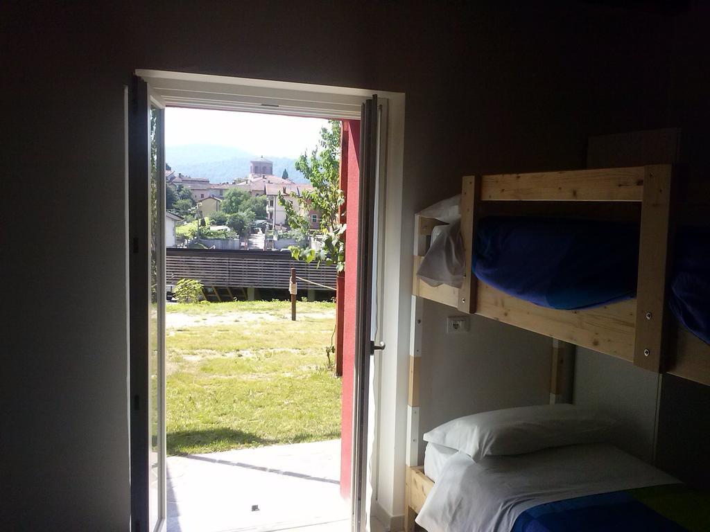 Ostello Casa Rossa Laveno-Mombello Kültér fotó