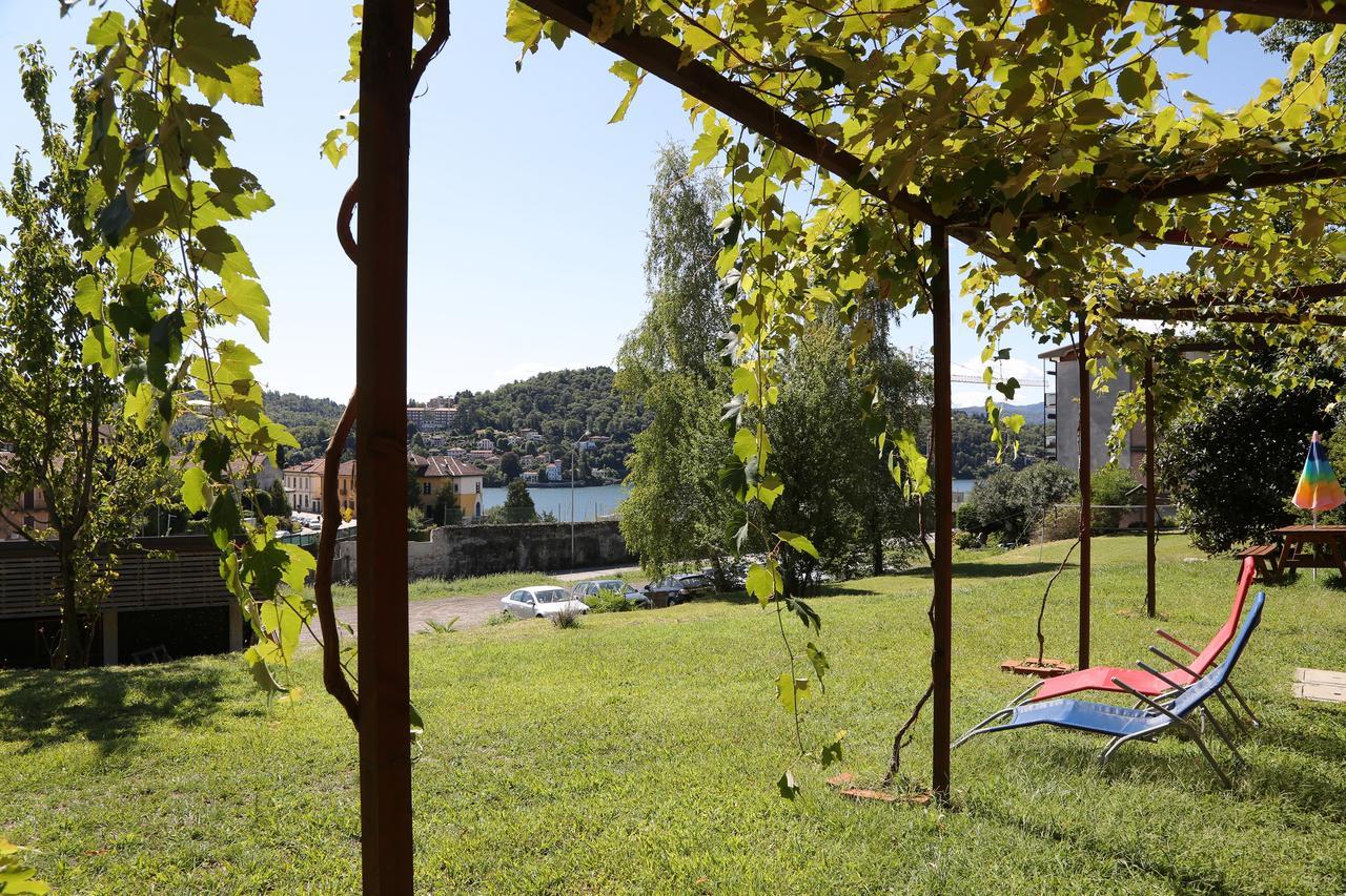 Ostello Casa Rossa Laveno-Mombello Kültér fotó